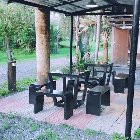Lopburi Palm Resort Exterior photo