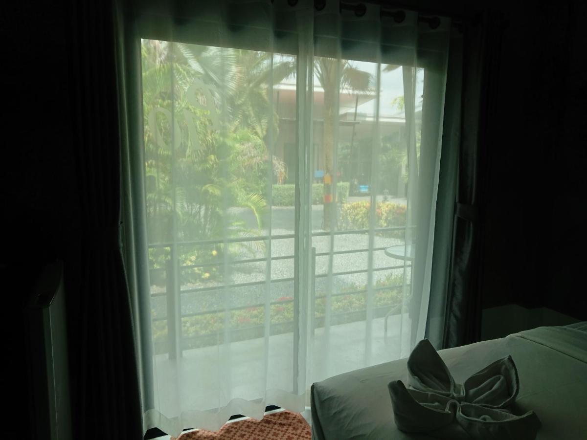 Lopburi Palm Resort Exterior photo